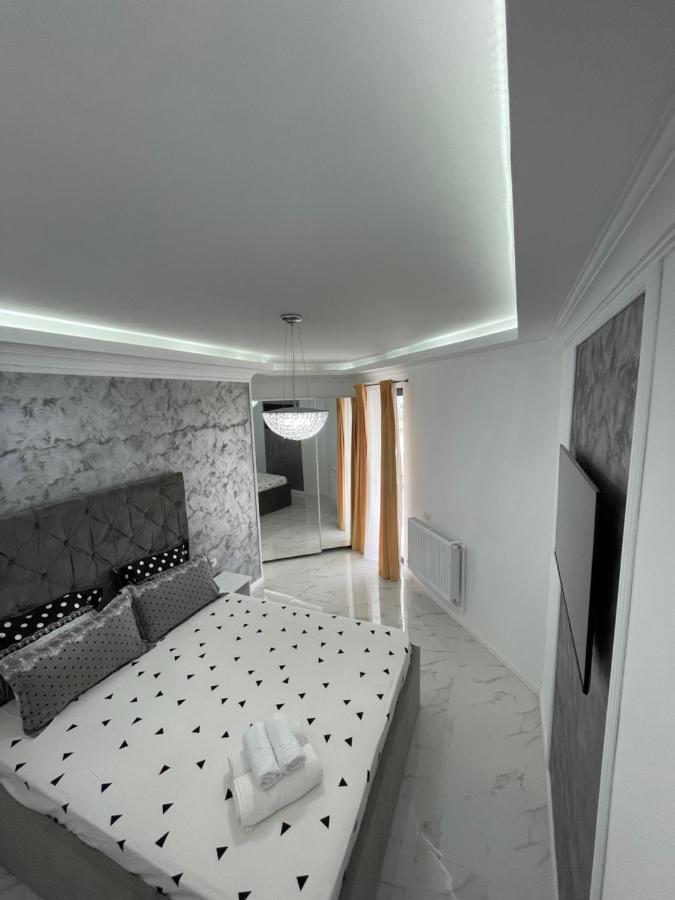Appartement Ayan-Ayaz Luxury à Năvodari Extérieur photo