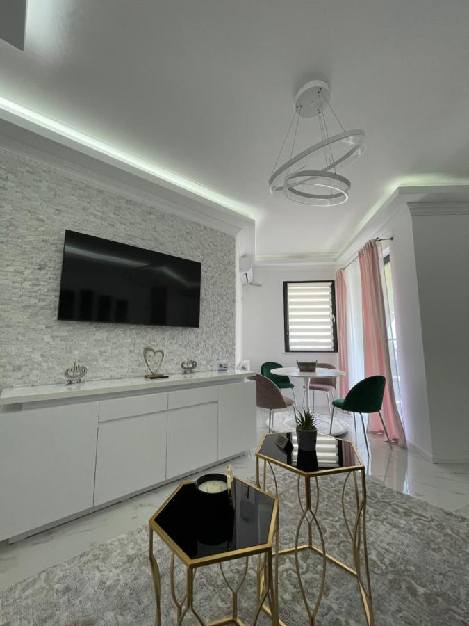 Appartement Ayan-Ayaz Luxury à Năvodari Extérieur photo