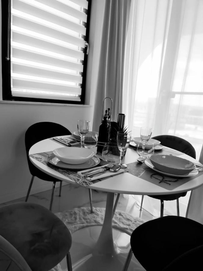 Appartement Ayan-Ayaz Luxury à Năvodari Extérieur photo