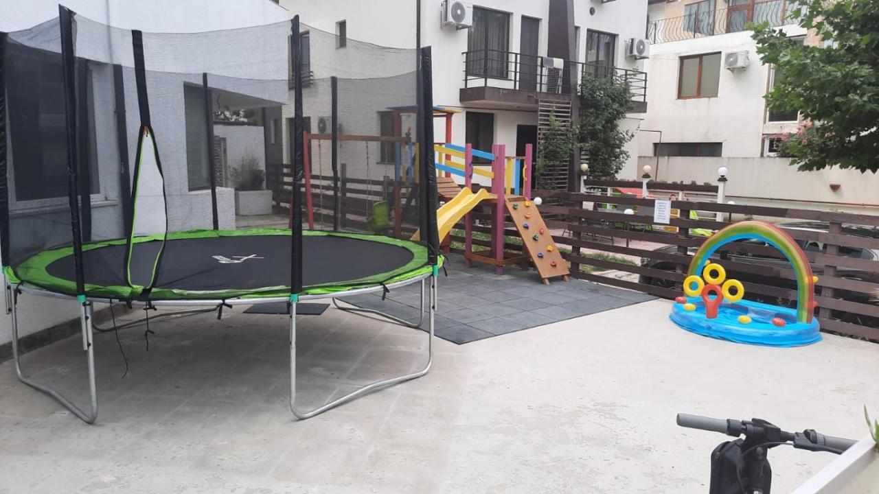 Appartement Ayan-Ayaz Luxury à Năvodari Extérieur photo