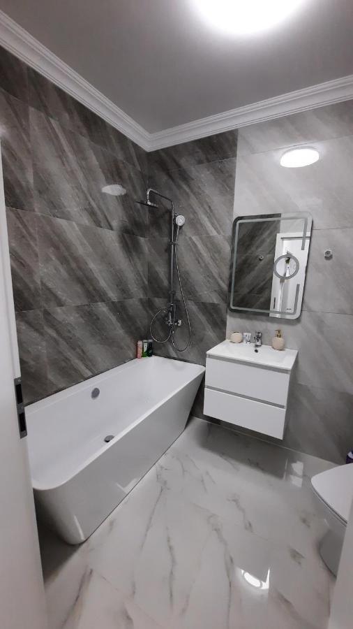 Appartement Ayan-Ayaz Luxury à Năvodari Extérieur photo