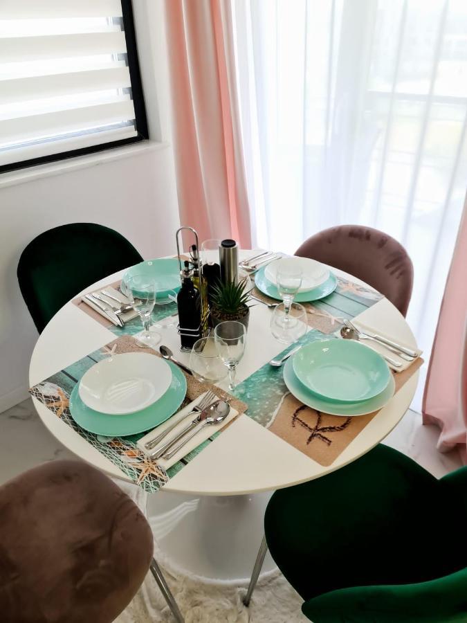 Appartement Ayan-Ayaz Luxury à Năvodari Extérieur photo