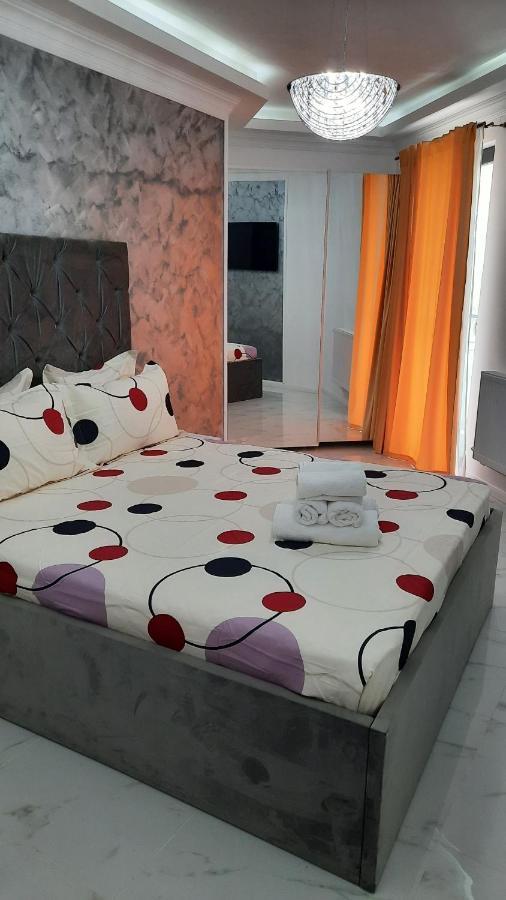 Appartement Ayan-Ayaz Luxury à Năvodari Extérieur photo